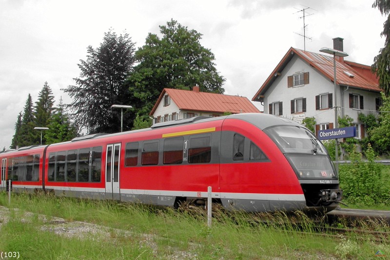 Bahn 103.jpg - Ein DESIRO 642 598-7 / 098-8 in Richtung Kempten. Gut zwei Stunden später kehrt er zurück.